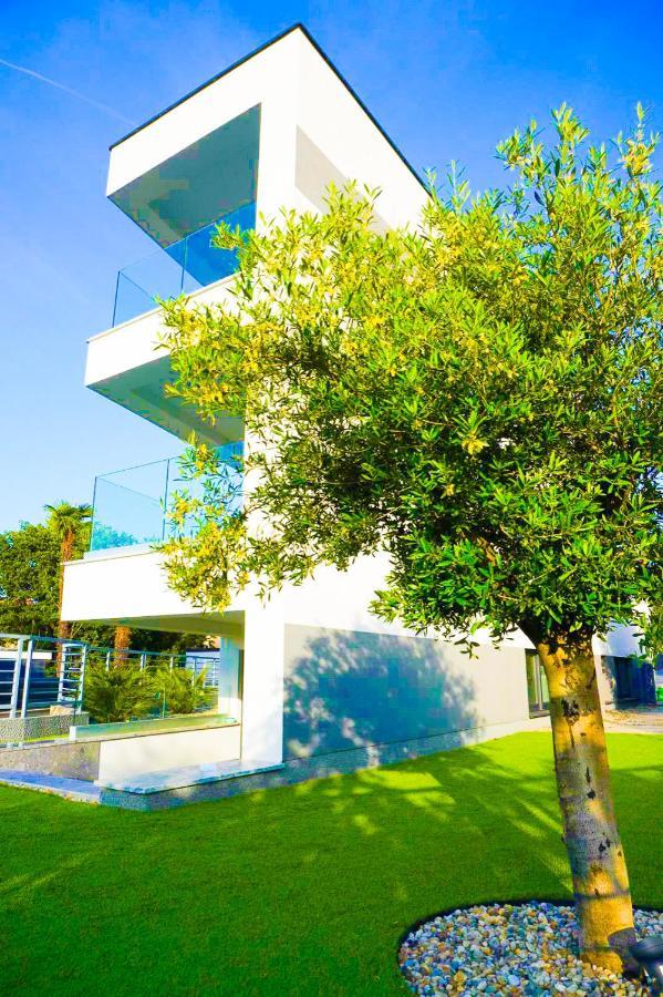Villa Mirno More Apartments Malinska Εξωτερικό φωτογραφία
