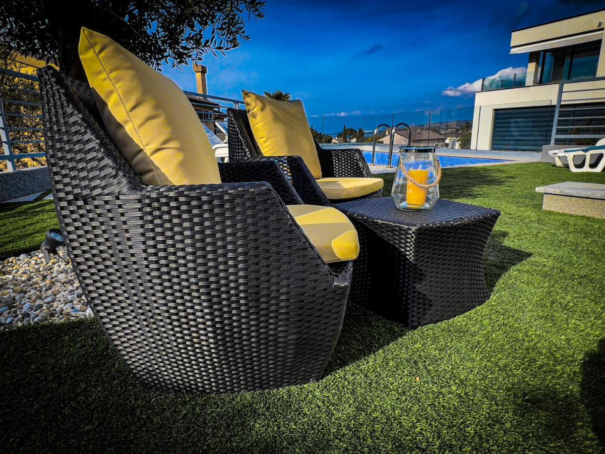 Villa Mirno More Apartments Malinska Εξωτερικό φωτογραφία