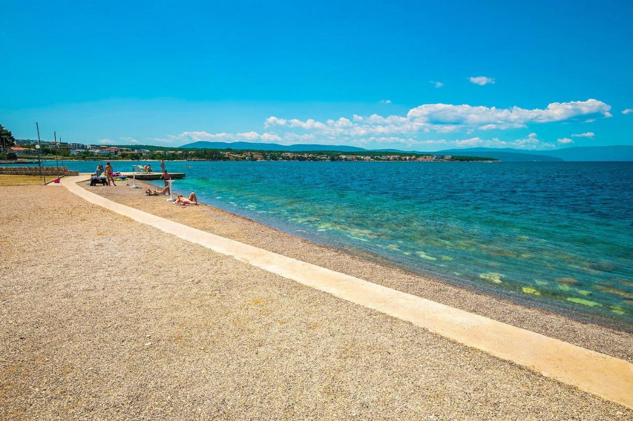 Villa Mirno More Apartments Malinska Εξωτερικό φωτογραφία