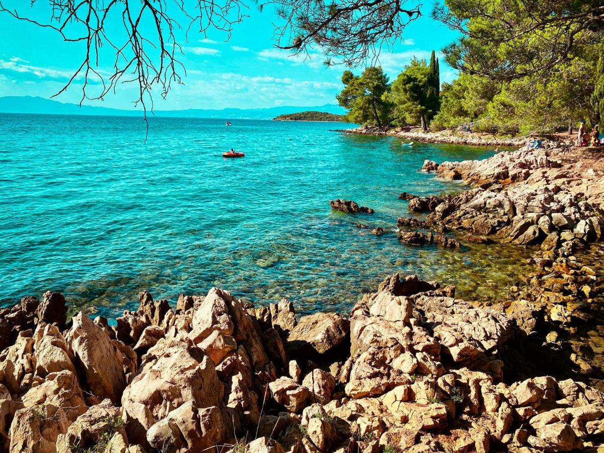 Villa Mirno More Apartments Malinska Εξωτερικό φωτογραφία