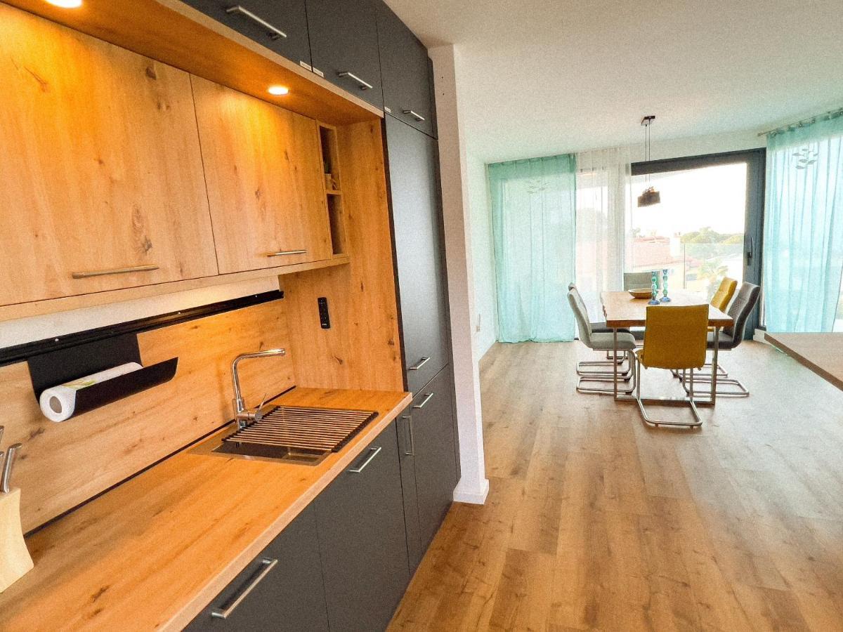 Villa Mirno More Apartments Malinska Εξωτερικό φωτογραφία