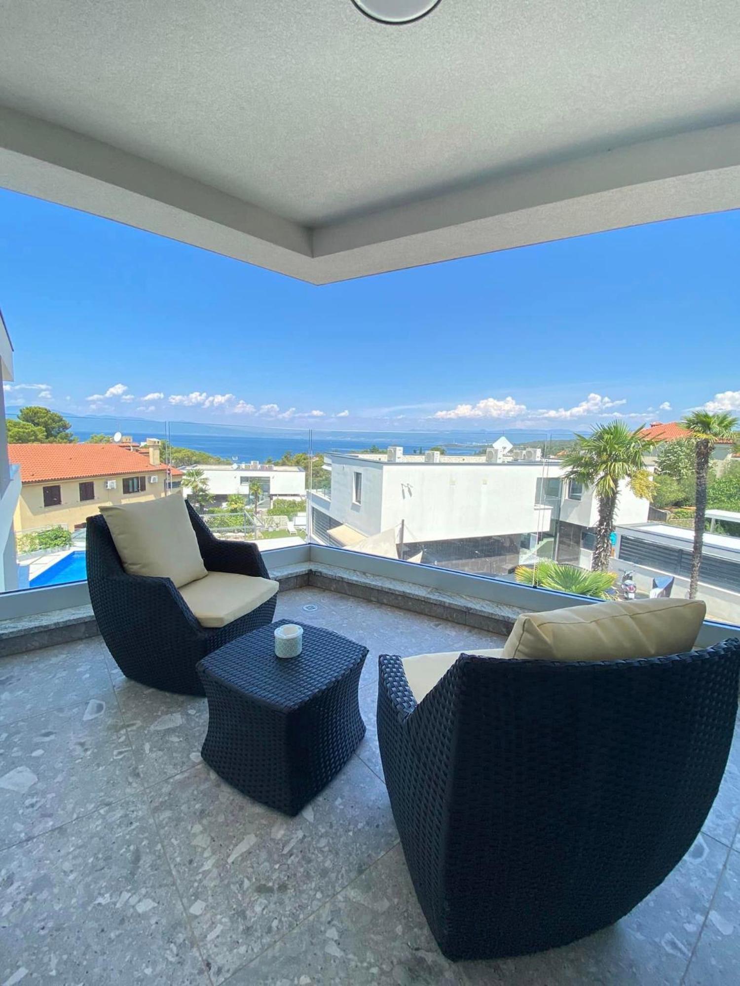 Villa Mirno More Apartments Malinska Εξωτερικό φωτογραφία